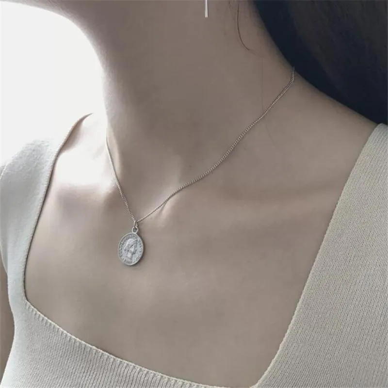 Coin Round Beautiful Pendant Necklace Creative Personality Women Necklace