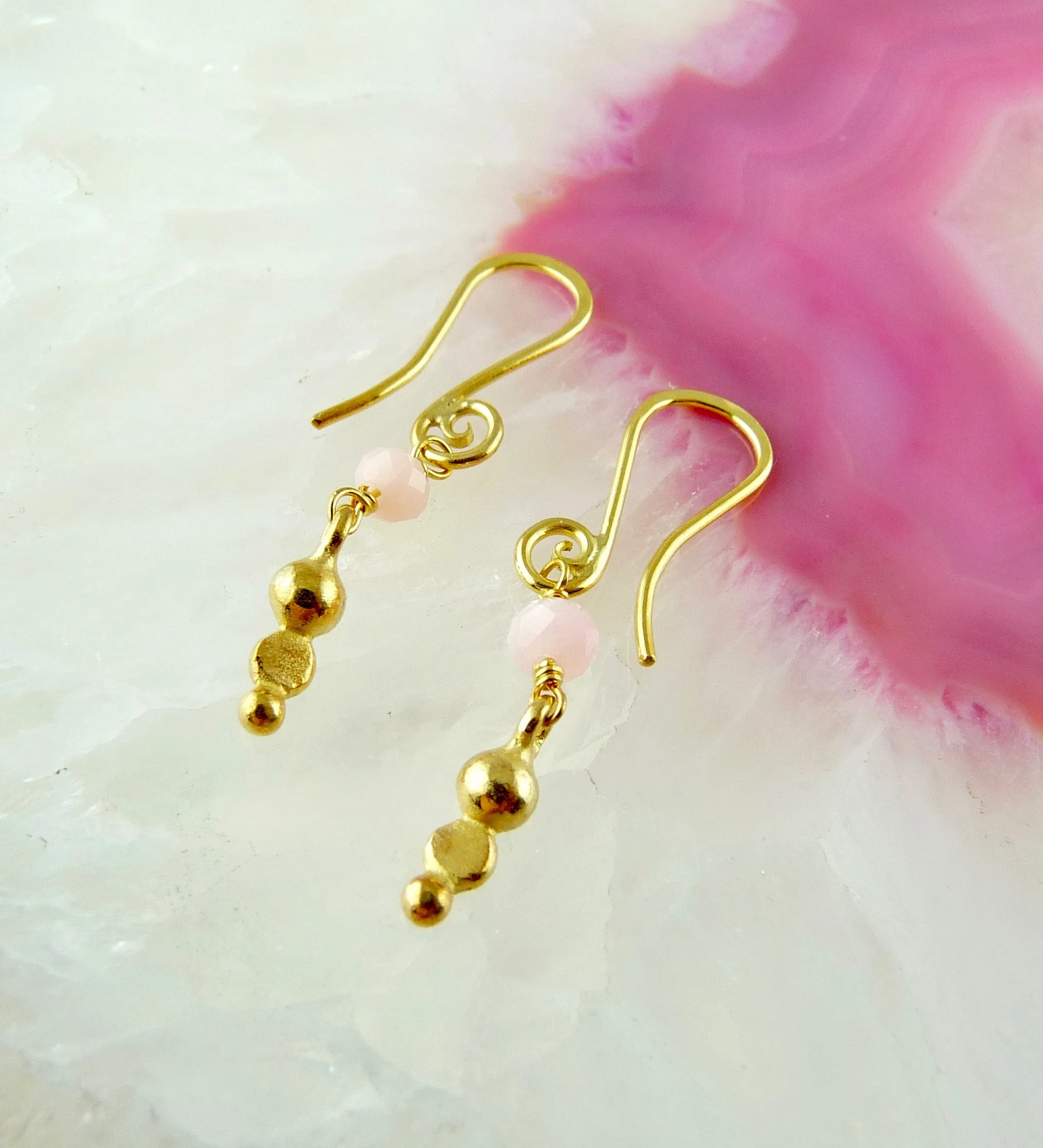 Leilah Granulation Dainty Earrings